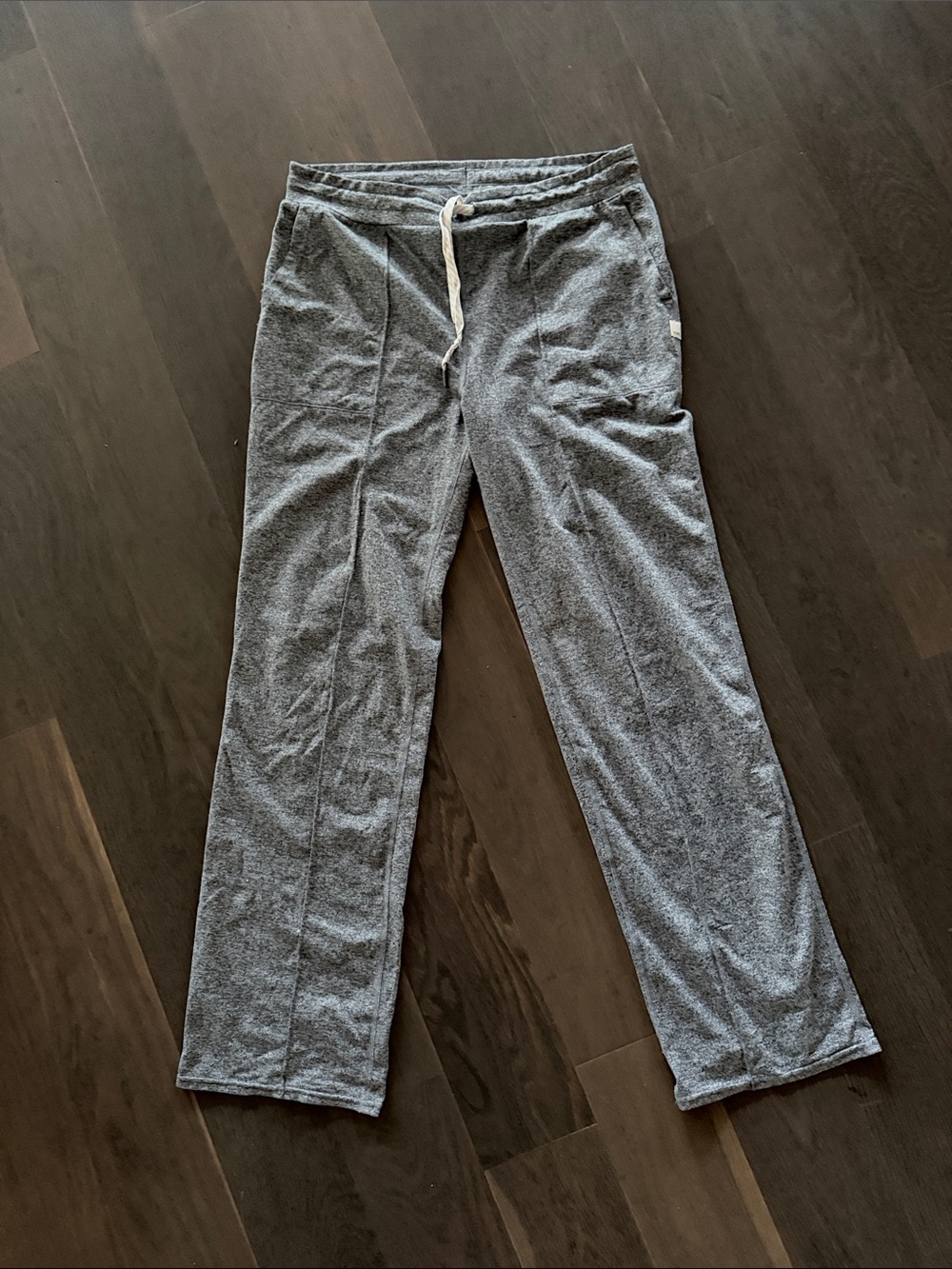 Vuori women’s wide leg  Gray Heather Jogger Pants